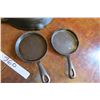 Image 3 : Cast Iron Pan 10" and 2X Small Cast Iron Pans 5"