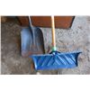 Image 2 : Snow Shovel X2 (1 Needs Repairs)