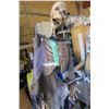 Image 3 : Halloween Zombie/Skeleton Battery/Plug-in (AC/DC) 6ft Tall