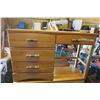 Image 2 : Dresser with Mirror