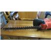 Image 4 : Black and Decker 22" Electric Hedge Trimmer