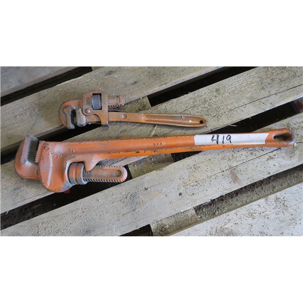 Ridgid Pipe Wrench 24  and 14  Pipe Wrench