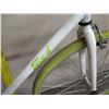 Image 10 : Magna Fix-d Men's White Road Bike w/ Green Tires