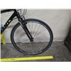 Image 11 : Giant 3 Small Escape Black Men's City Bike w/ S-X Wheels