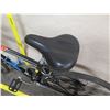 Image 19 : Giant 3 Small Escape Black Men's City Bike w/ S-X Wheels