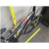 Image 10 : Mongoose XP Black Men's Mountain Bike w/ CST Camper Tires