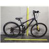 Image 2 : Mongoose XP Black Men's Mountain Bike w/ CST Camper Tires