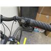 Image 8 : Mongoose XP Black Men's Mountain Bike w/ CST Camper Tires