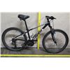 Image 1 : Giant ATX Men's Black White Front Suspension Mountain Bike