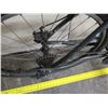 Image 11 : Fuji USA Men's Black Mountain Bike
