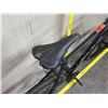 Image 12 : Fuji USA Men's Black Mountain Bike