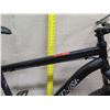Image 2 : Fuji USA Men's Black Mountain Bike