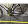 Image 17 : Schwinn Varsity Girl's Black Road Bike w/ Metal Fenders & Rear Wire Basket