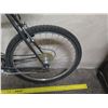 Image 17 : Mongoose Maneuver Men's Black Mountain  Bike