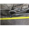 Image 10 : Mongoose Ledge 3.1 Men's Full Suspension Silver Mountain Bike