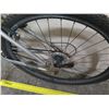 Image 16 : Mongoose Ledge 3.1 Men's Full Suspension Silver Mountain Bike