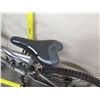 Image 18 : Mongoose Ledge 3.1 Men's Full Suspension Silver Mountain Bike