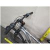 Image 19 : Mongoose Ledge 3.1 Men's Full Suspension Silver Mountain Bike
