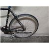 Image 13 : Fuji Classic EC90X Men's Black Road Bike w/ Serfas Tires