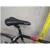 Image 7 : Fuji Classic EC90X Men's Black Road Bike w/ Serfas Tires