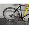 Image 8 : Fuji Classic EC90X Men's Black Road Bike w/ Serfas Tires