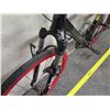 Image 23 : Cannondale F400 Elite Axel Men's Black Road Bike w/ Red Tires