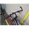Image 28 : Cannondale F400 Elite Axel Men's Black Road Bike w/ Red Tires