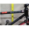 Image 2 : Cannondale F400 Elite Axel Men's Black Road Bike w/ Red Tires