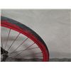 Image 4 : Cannondale F400 Elite Axel Men's Black Road Bike w/ Red Tires