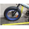 Image 18 : Velo Black Electric Bike w/ Back Rack & Fat Chaoyang Tires