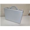 Image 3 : Metal Case w/ 20 James Bond 007 Ultimate Edition DVDs