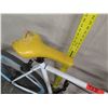 Image 5 : Pure Fix Cycles Men's White Bike w/ Blue Tires