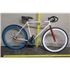 Image 1 : Men's White Mountain Bike w/ Vitesse Racing Seat & Handlebars & Blue Tire