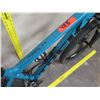 Image 10 : Trek Marlin U7 Girl's Blue Mountain Bike w/ XR2 Tires