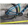 Image 14 : Trek Marlin U7 Girl's Blue Mountain Bike w/ XR2 Tires