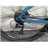 Image 16 : Trek Marlin U7 Girl's Blue Mountain Bike w/ XR2 Tires