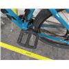Image 23 : Trek Marlin U7 Girl's Blue Mountain Bike w/ XR2 Tires