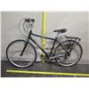 Image 17 : Raleigh Detour 5 Men's Black Hybrid Bike w/ Back Rack