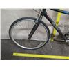 Image 21 : Raleigh Detour 5 Men's Black Hybrid Bike w/ Back Rack