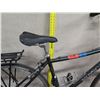 Image 2 : Raleigh Detour 5 Men's Black Hybrid Bike w/ Back Rack
