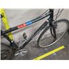 Image 9 : Raleigh Detour 5 Men's Black Hybrid Bike w/ Back Rack
