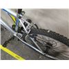 Image 18 : Huffy Highland 21 Speed Kolo 1200 Girl's Silver Mountain Bike