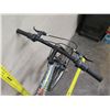 Image 13 : Roadmaster Granite Peak Men's 18 Speed Silver Mountain Bike