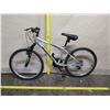 Image 14 : Roadmaster Granite Peak Men's 18 Speed Silver Mountain Bike