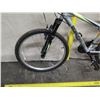 Image 18 : Roadmaster Granite Peak Men's 18 Speed Silver Mountain Bike