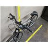 Image 19 : Roadmaster Granite Peak Men's 18 Speed Silver Mountain Bike