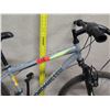 Image 2 : Roadmaster Granite Peak Men's 18 Speed Silver Mountain Bike