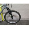 Image 3 : Roadmaster Granite Peak Men's 18 Speed Silver Mountain Bike