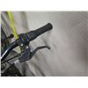 Image 7 : Roadmaster Granite Peak Men's 18 Speed Silver Mountain Bike