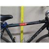 Image 2 : Trek 7100 RST Men's Black Hybrid Comfort Bike w/ Bontrager Tires